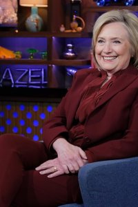 Watch What Happens Live with Andy Cohen – S17E43 – Hillary Clinton