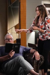 Modern Family – S11E06 – A Game of Chicken