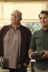 Modern Family – S11E07 – The Last Thanksgiving