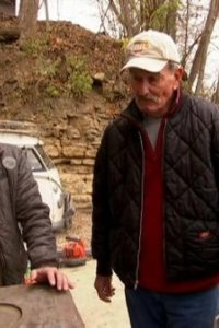 American Pickers – S01E03 – White Castle on the Farm