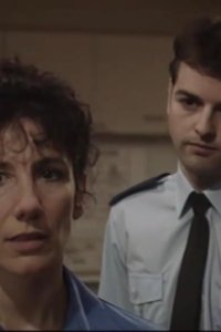 Casualty – S10E18 – Land of Hope