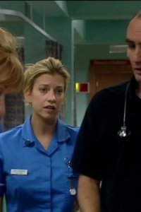 Casualty – S13E15 – No Place Like Home