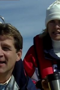 Casualty – S17E21 – Flight