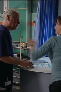 Casualty – S21E01 – Different Worlds: Part 1