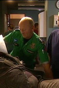 Casualty – S21E12 – No Place Like…