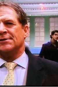 Casualty – S21E25 – The Miracle on Harry’s Last Shift