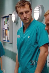 Casualty – S27E12 – Out of the Blue