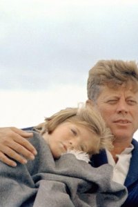 American Experience – S05E02 – The Kennedys: Part 2 – The Sons, 1961-80