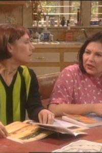 Roseanne – S09E04 – Honor Thy Mother