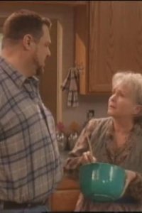 Roseanne – S09E22 – Arsenic and Old Mom