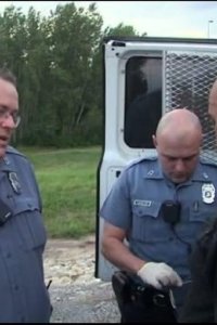Cops – S24E18 – Chases, Guns and Cars Special Edition
