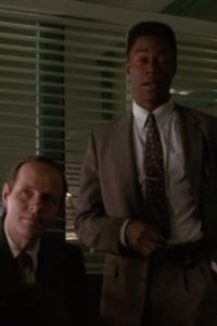 Law & Order – S01E19 – The Serpent’s Tooth