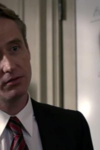 Law & Order – S20E09 – For the Defense