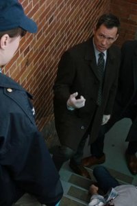 Law & Order – S22E12 – Almost Famous