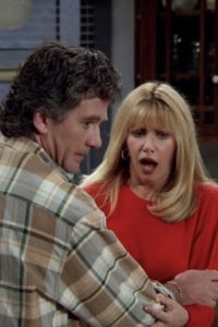 Step by Step – S02E17 – Love, Port Washington Style