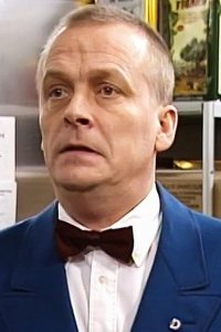Rederiet – S05E06 – Pengarna eller livet