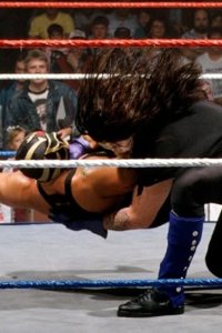 WWE Raw – S02E32 – Tennis, Anyone?
