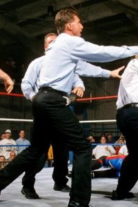 WWE Raw – S02E41 – Technical Difficulties