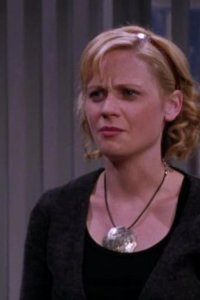 Frasier – S10E04 – Kissing Cousin
