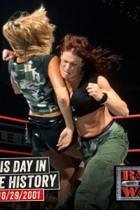 WWE Raw – S08E96 – Lita Attacks Stacy Keibler