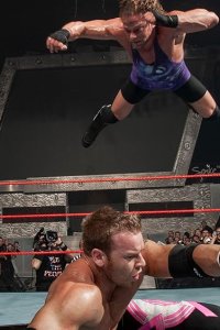 WWE Raw – S10E91 – Rob Van Dam vs. Christian (Ladder Match)