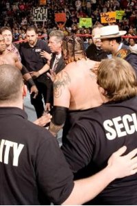 WWE Raw – S15E09 – Trump reveals his representative