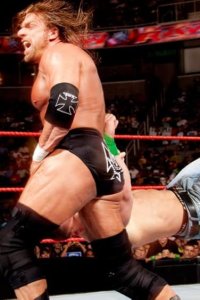 WWE Raw – S16E79 – Return of Million Dollar Man