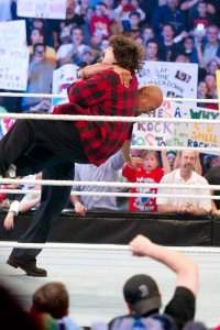 WWE Raw – S19E46 – RAW Gets Rocked