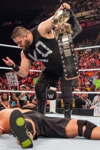 WWE Raw – S22E72 – Fight Owens Fight