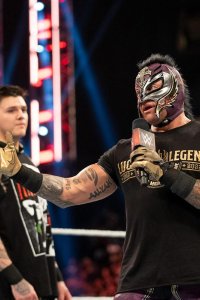 WWE Raw – S30E30 – Rey Mysterio’s 20th Anniversary Celebration!