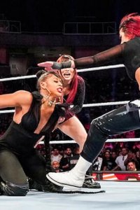 WWE Raw – S30E38 – Blissful Win
