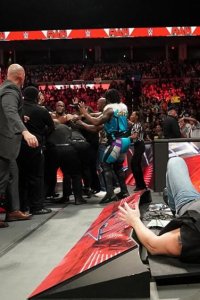 WWE Raw – S30E42 – Clear The Decks!