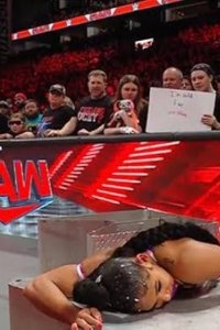 WWE Raw – S30E53 – New Year, New Bliss!