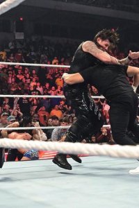 Raw – S30E68 – Chaotic melee!