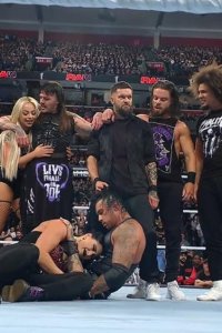 WWE Raw – S32E34 – Fight Night
