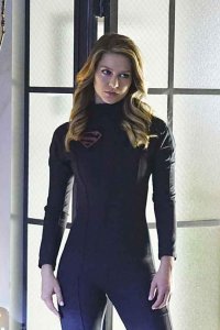 Supergirl – S01E16 – Falling