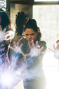 Charmed – S02E01 – Safe Space