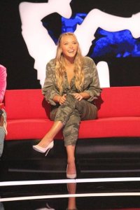 Ridiculousness – S15E08 – Camille Kostek