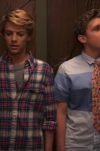 Henry Danger – S03E01 – A Fiñata Full Of Death Bugs