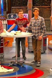 Henry Danger – S05E27 – EnvyGram Wall
