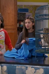 Bizaardvark – S02E06 – Hawkward