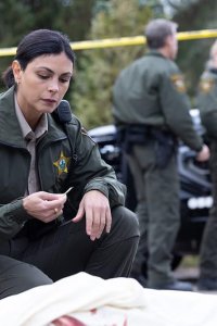 Sheriff Country – S01E11 – The Aftermath