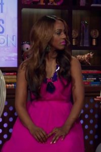 Blood Sweat and Heels – S02E10 – Reunion Show