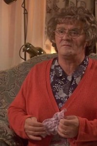Mrs. Brown’s Boys – S01E04 – Mammy Rides Again