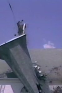 America’s Funniest Home Videos – S14E14 – AFV Looks at Home Improvement Mishaps