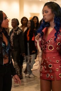 Beauty in Black – S01E01 – Make It Rain