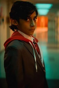 Me – S01E10 – The End of the Beginning