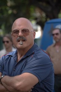 Hotel Cocaine – S01E04 – The Most Wonderful Time of the Year