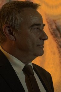 Mano de hierro – S01E01 – La ley del puerto