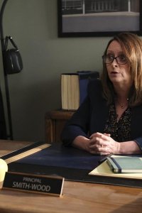 Animal Control – S01E10 – Pigs and Minks